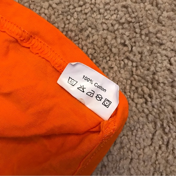 Barcelona Graphic T-Shirt Adult Size XL Orange Mosaic Gecko - Picture 8 of 9